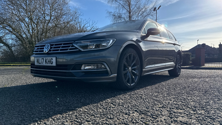 Volkswagen Passat 2.0 TDI R-Line 5dr DSG [Panoramic Roof] Diesel Estate